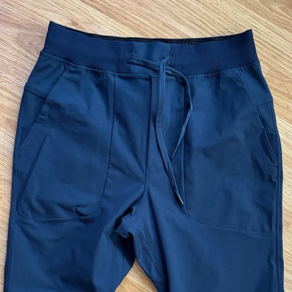 Lululemon Navy Joggers - Men’s size S - Picture 5 of 11